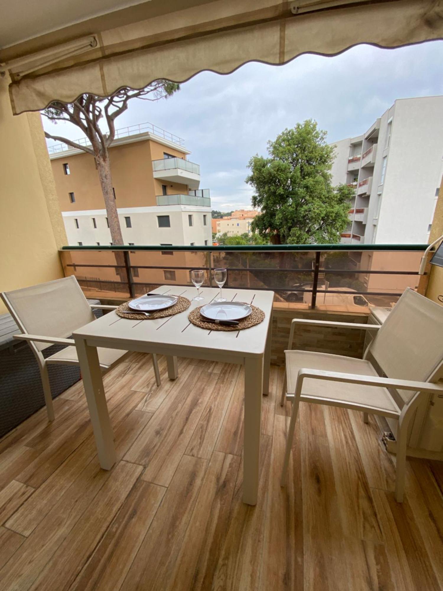Studio 150 M De Plage Golfe De Saint-Tropez 滨海卡瓦莱尔 外观 照片